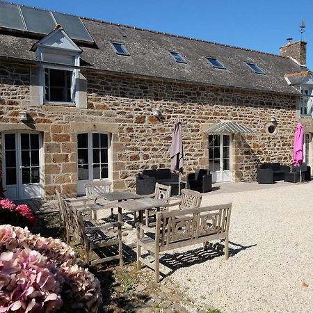 Bed and Breakfast Le Jardin A Mordreuc Pleudihen-sur-Rance Екстер'єр фото