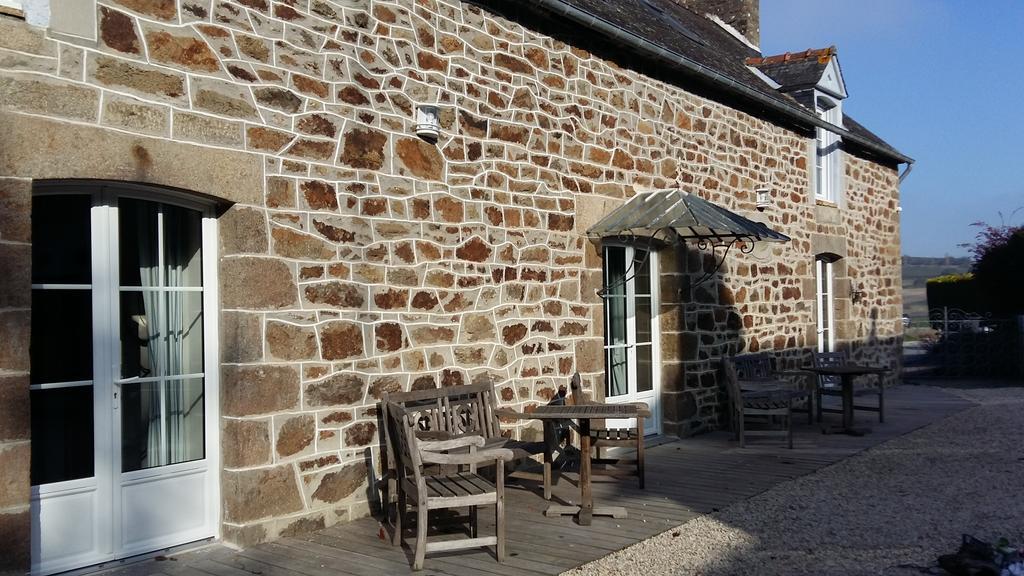 Bed and Breakfast Le Jardin A Mordreuc Pleudihen-sur-Rance Екстер'єр фото